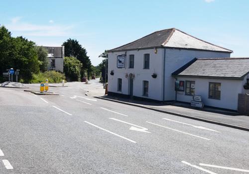 Photo Gallery Image - The Old Plough on the B3284 at Shortlanesend